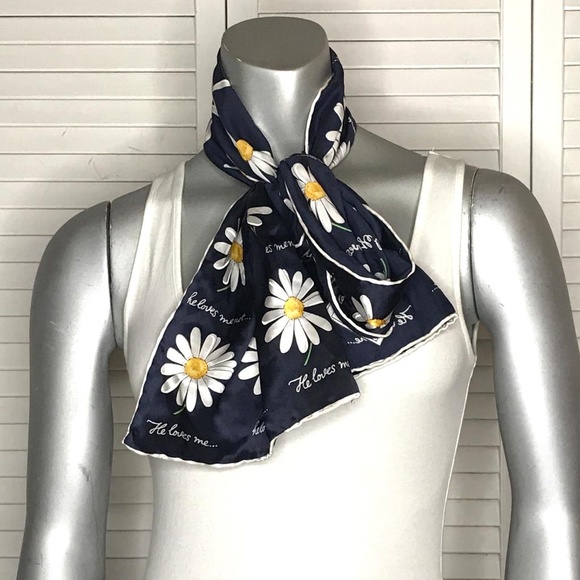 LULU GUINNESS Daisy Flower HE LOVES ME / NOT Scarf - Picture 5 of 5